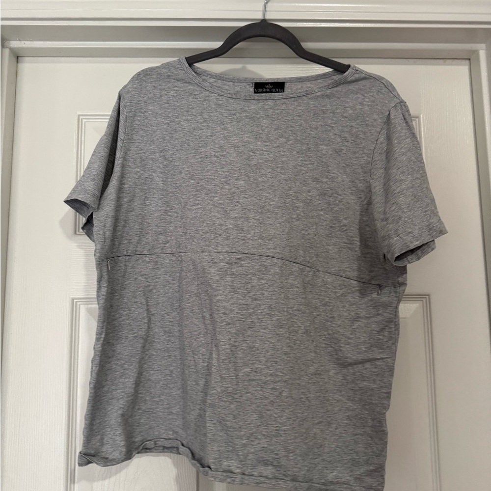 Nursing Queen women’s short sleeve top
